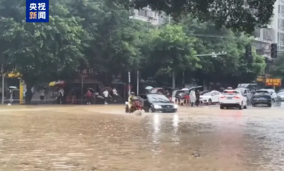 易投投 最大商场被淹，洪水倒灌！贵州榕江遭遇特大洪灾